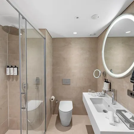 מלון Crowne Plaza Zeytinburnu By Ihg *